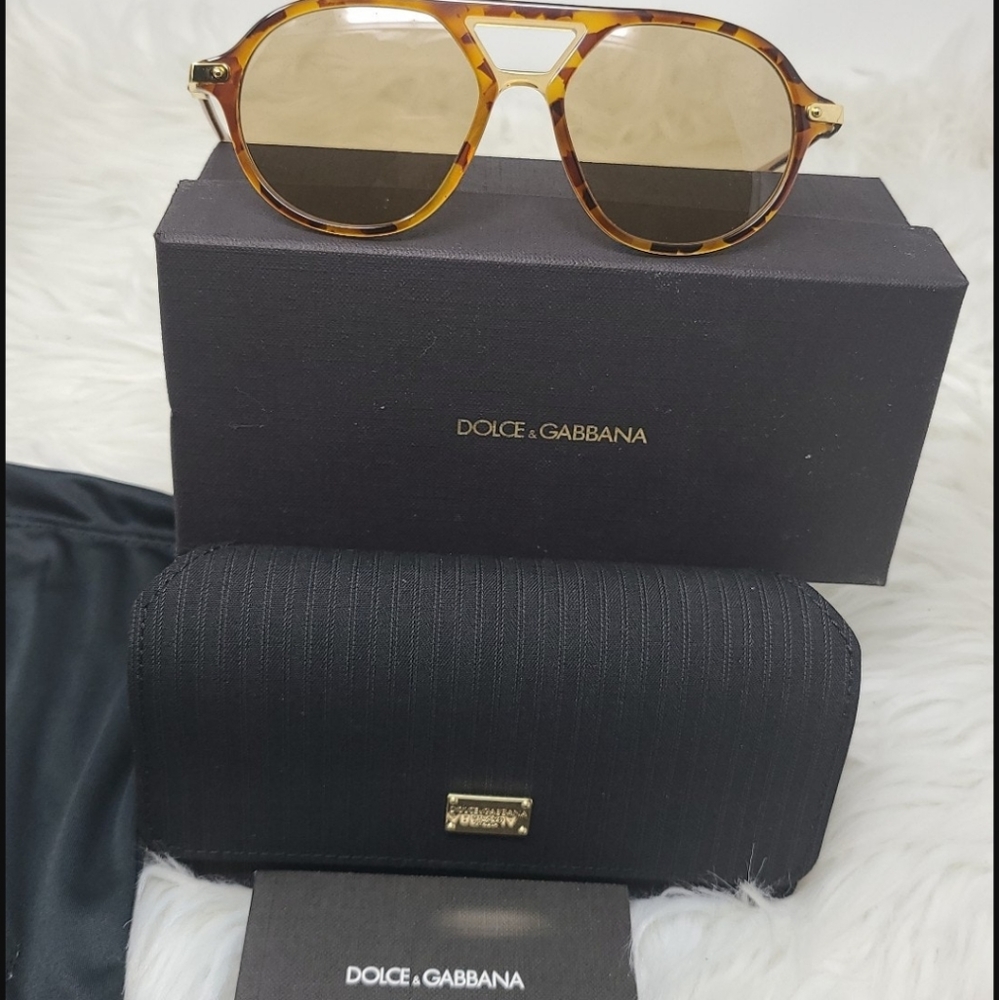 💯 Authentic Dolce & Gabbana Navigator Sunglasses - Picture 4 of 4